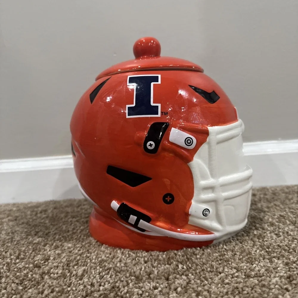 NCAA University Of Illinois Pegasus Football Helmet Ceramic Cookie Storage Jar